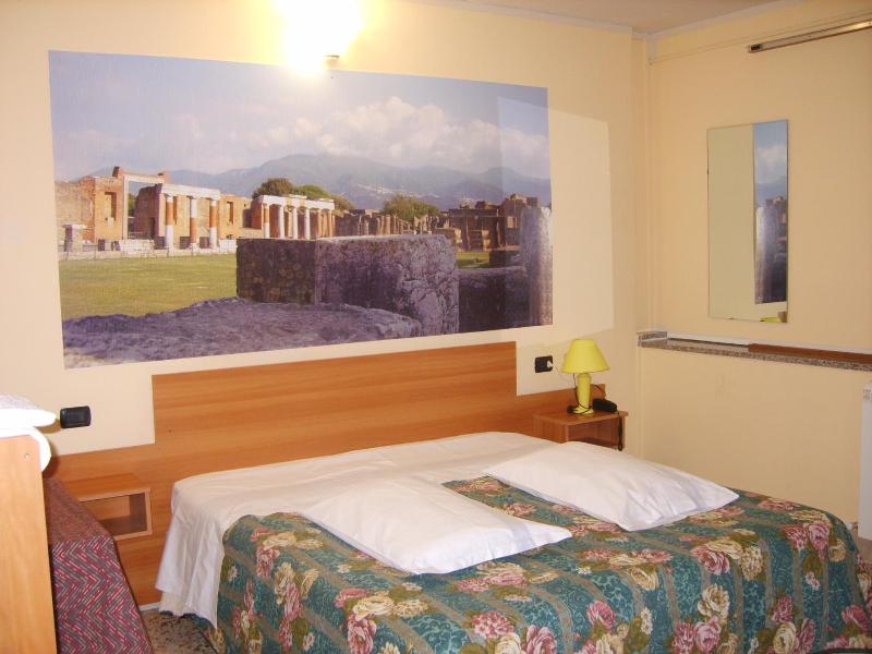 Hotel Rosso Di Sera image