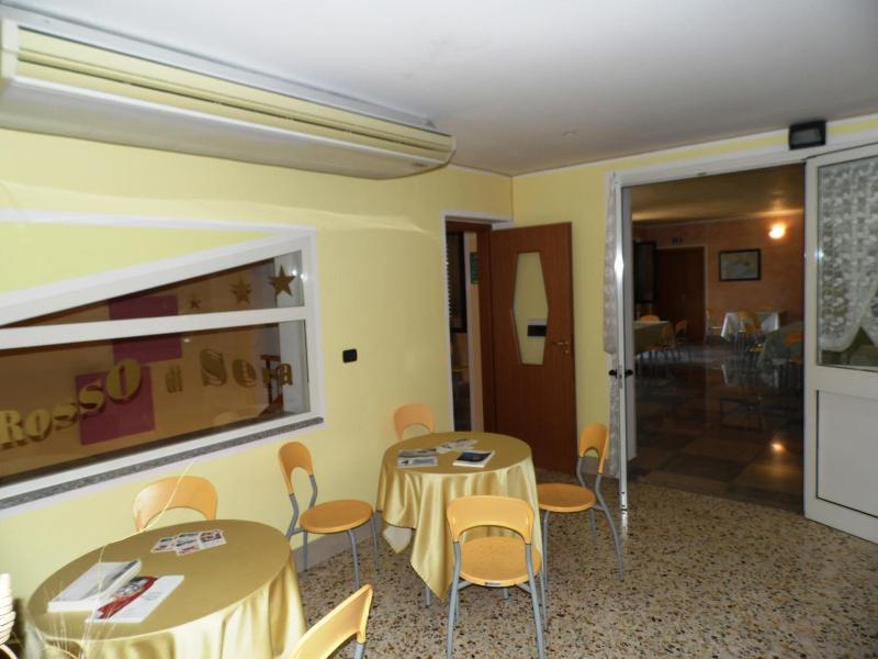 Hotel Rosso Di Sera image