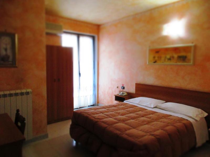 Hotel Rosso Di Sera image