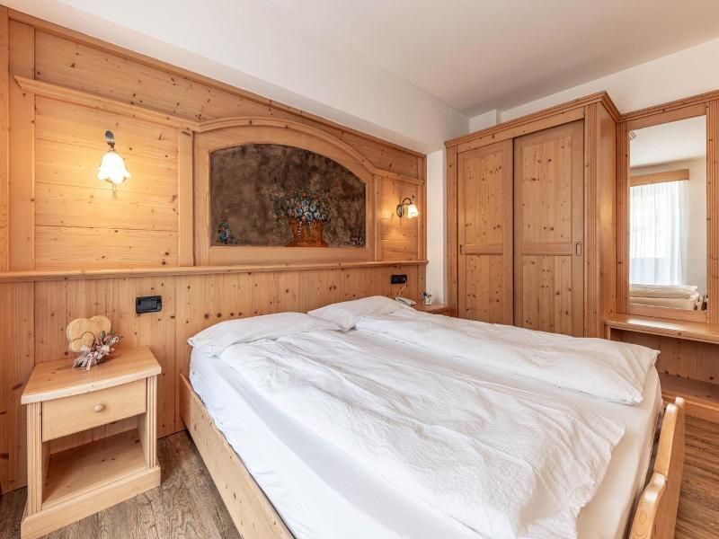 Hotel Siror image