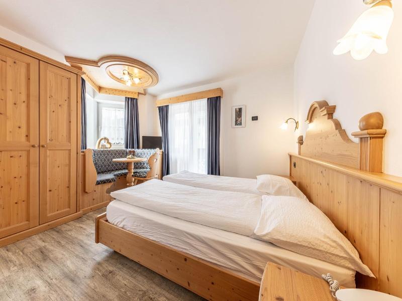 Hotel Siror image