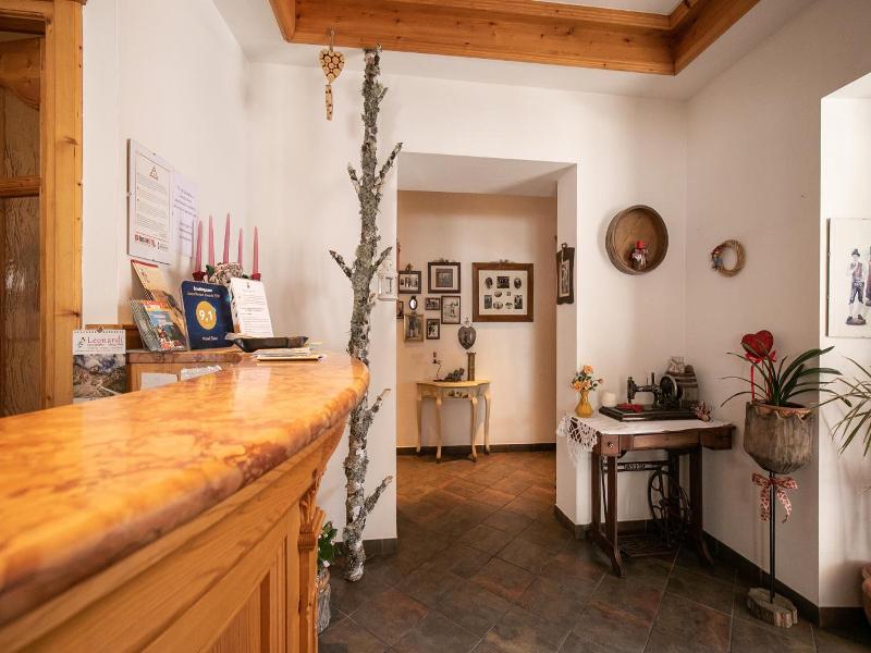 Hotel Siror image