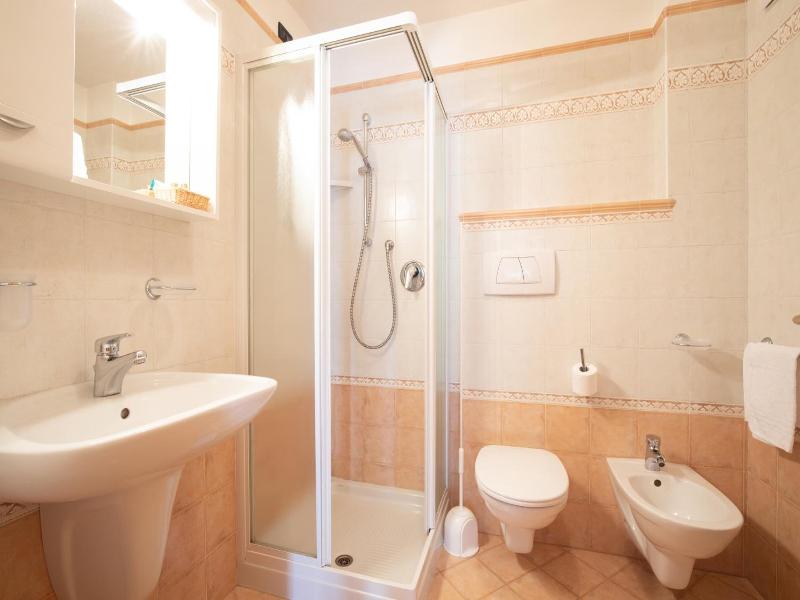 Hotel Siror image