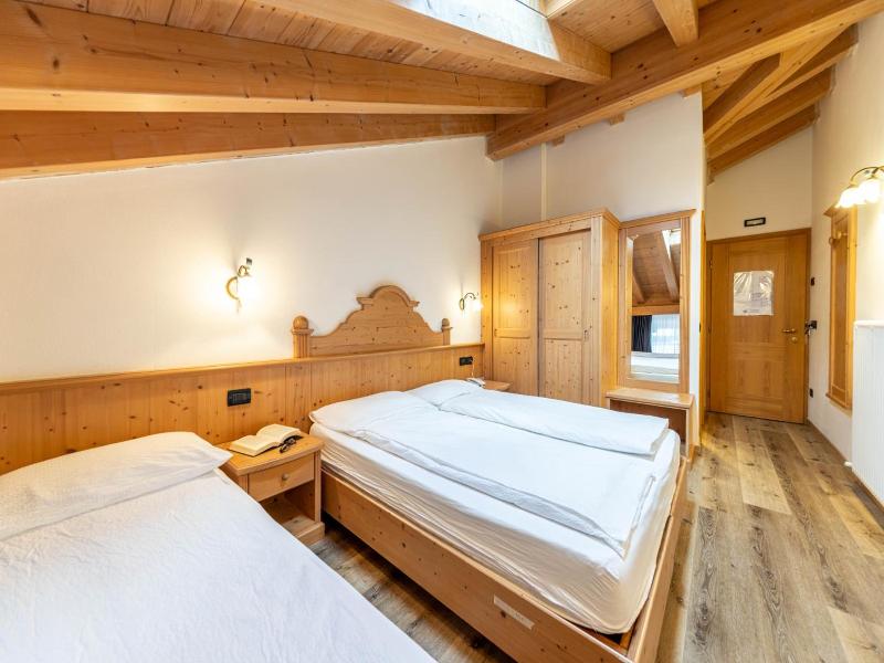 Hotel Siror image
