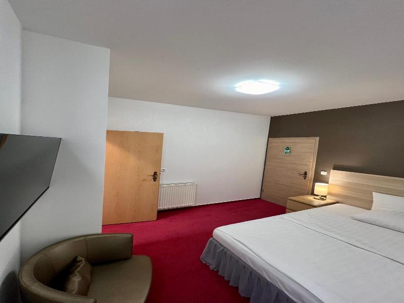 Hotel Residenz Stockstadt image