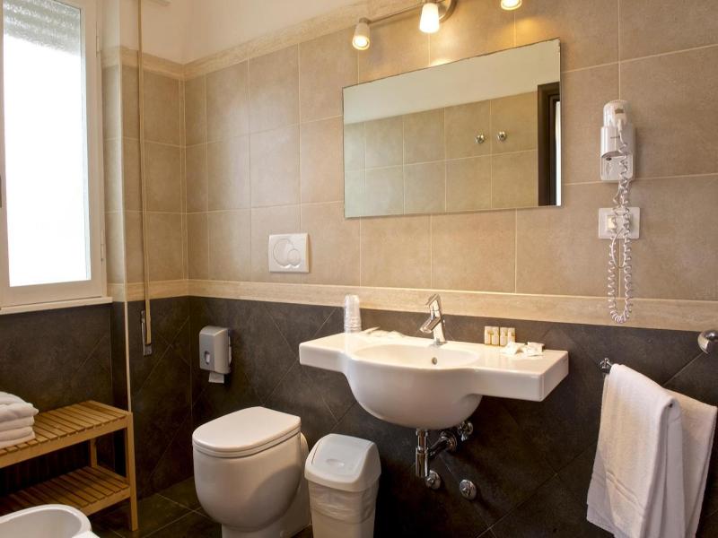 Hotel Ristorante Centosedici image