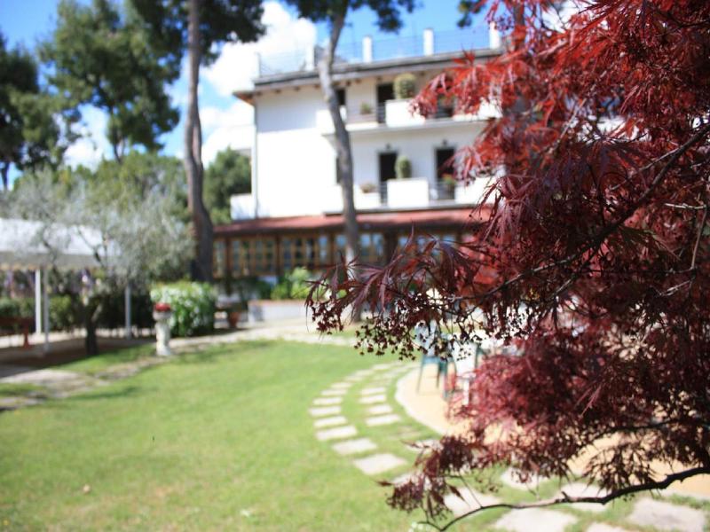 Hotel Ristorante La Bilancia image