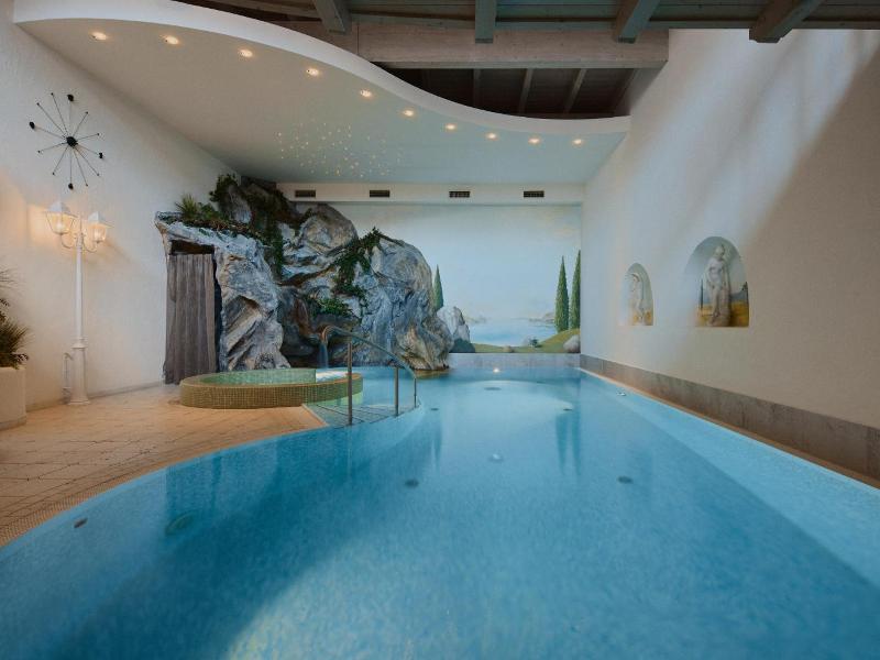 Dolomites Wellness Hotel Savoy image