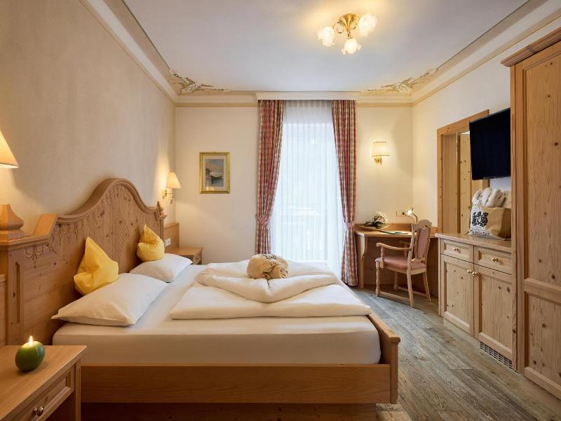 Dolomites Wellness Hotel Savoy image