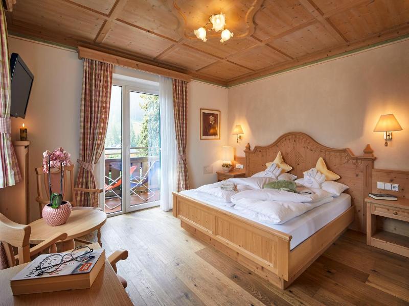 Dolomites Wellness Hotel Savoy image