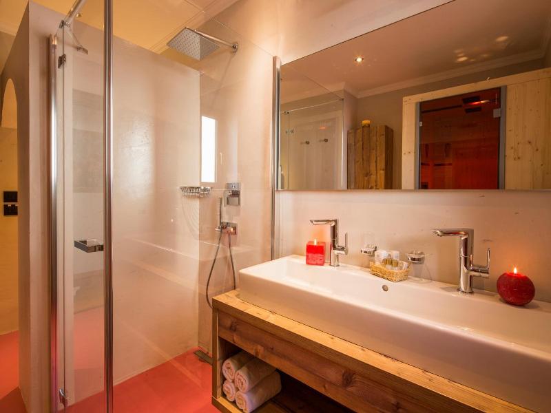 Dolomites Wellness Hotel Savoy image