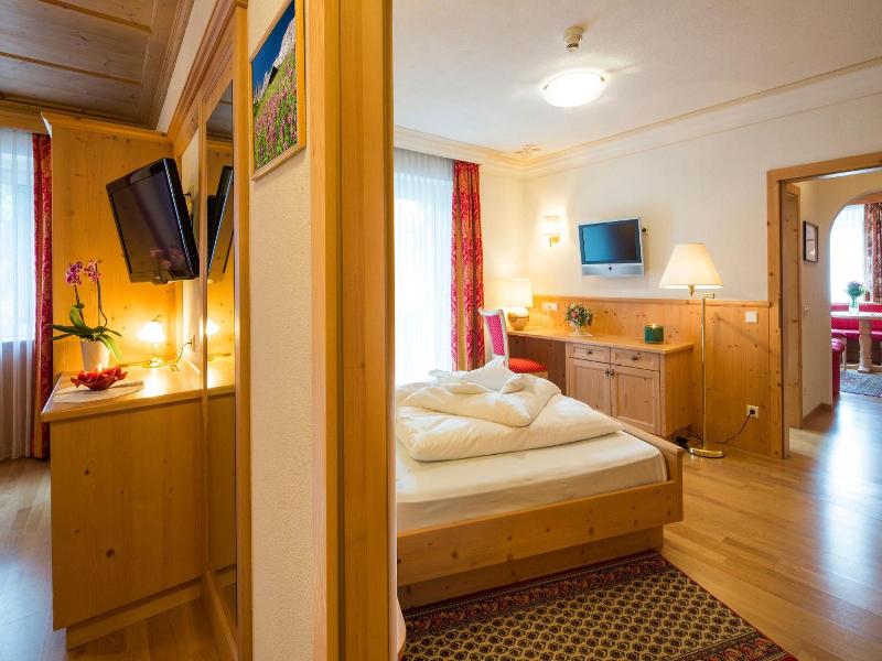 Dolomites Wellness Hotel Savoy image
