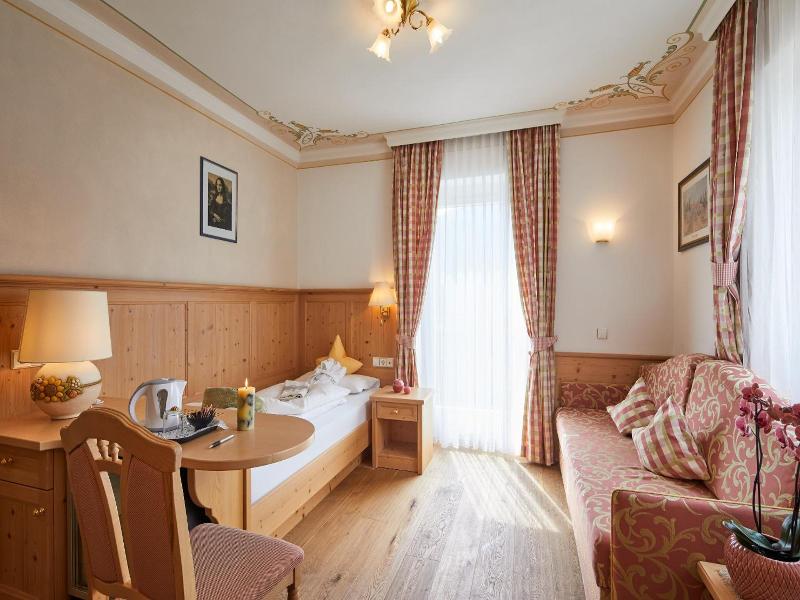 Dolomites Wellness Hotel Savoy image