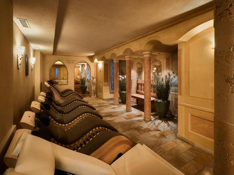 Dolomites Wellness Hotel Savoy image