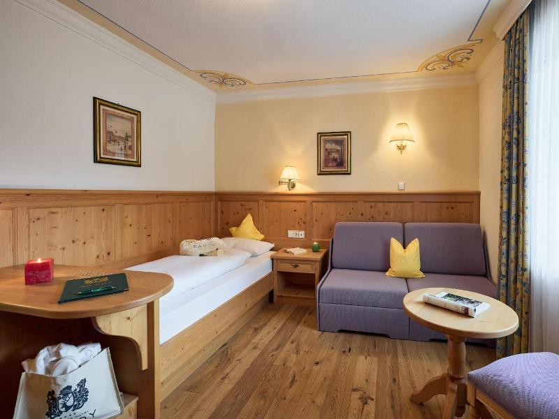 Dolomites Wellness Hotel Savoy image