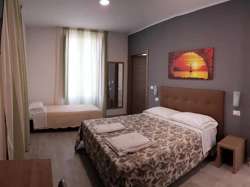 Hotel Oregon image
