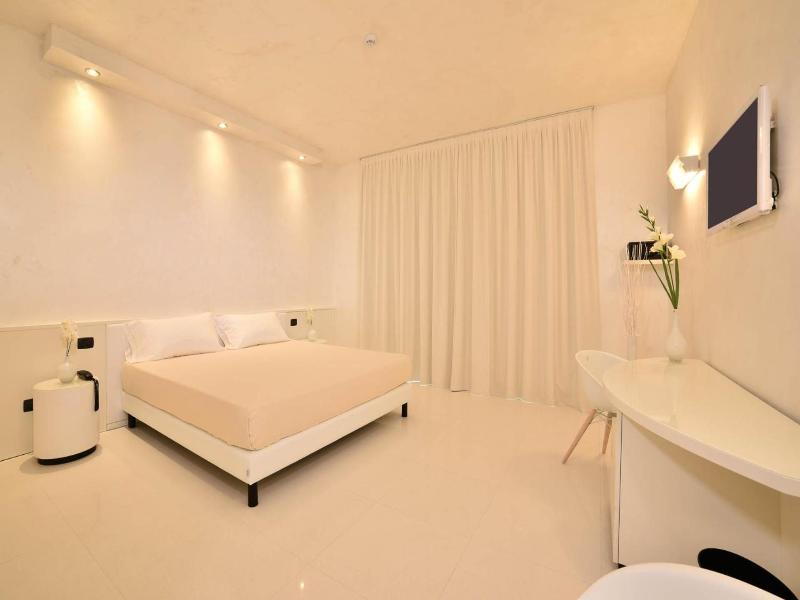 Sweet Motel image