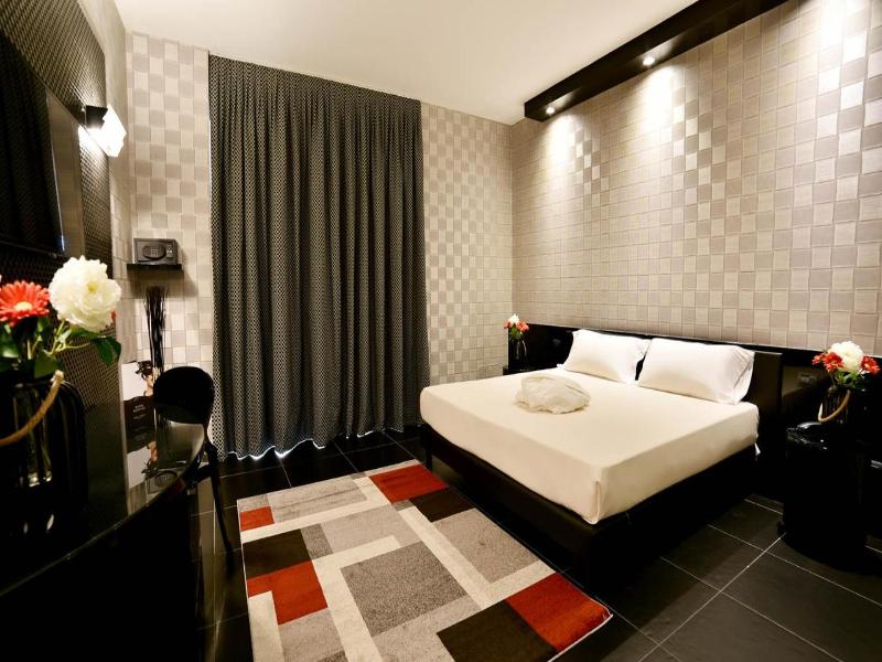 Sweet Motel image