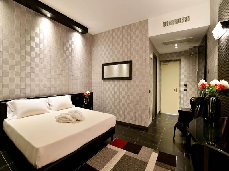 Sweet Motel image
