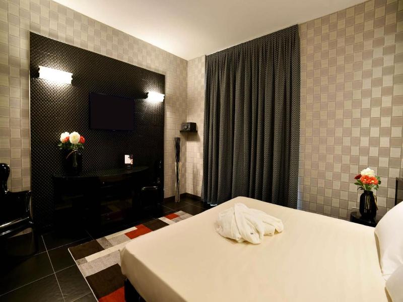 Sweet Motel image