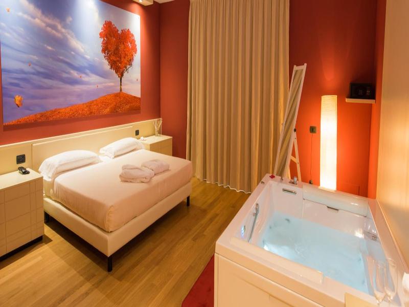 Sweet Motel image