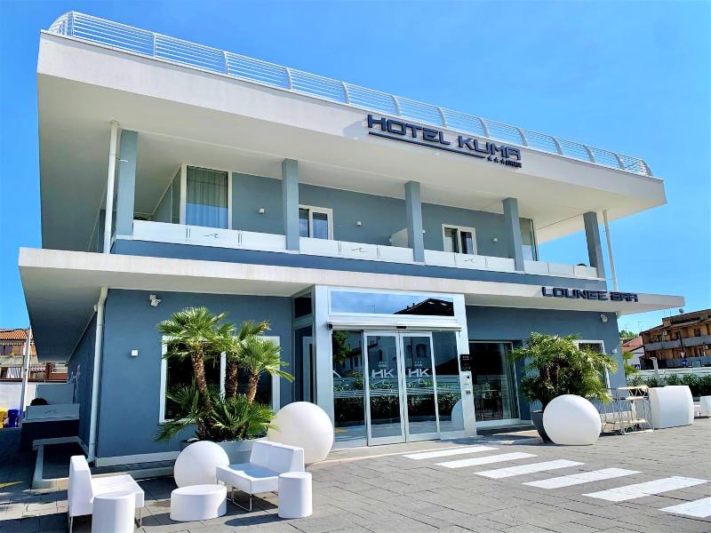 Hotel Kuma image