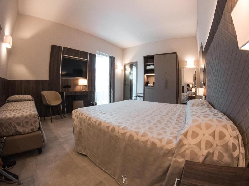 Hotel Kuma image