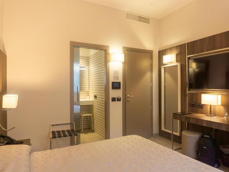 Hotel Kuma image