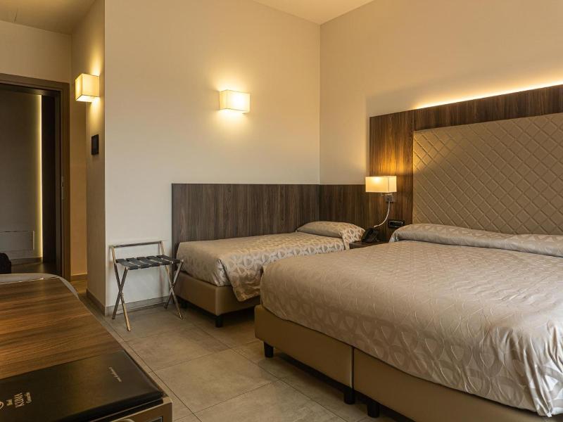 Hotel Kuma image