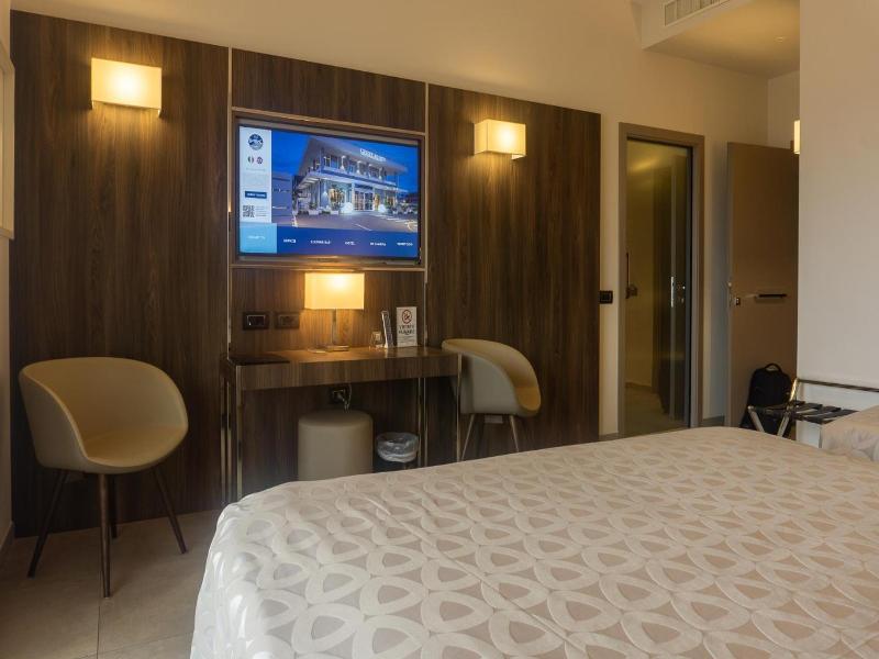 Hotel Kuma image