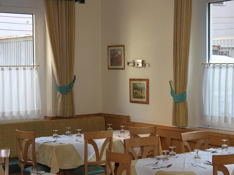 Albergo Hofer image