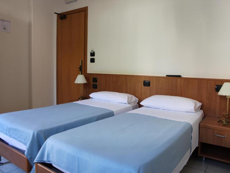 Albergo Hofer image