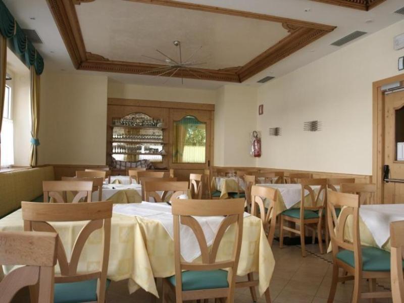 Albergo Hofer image