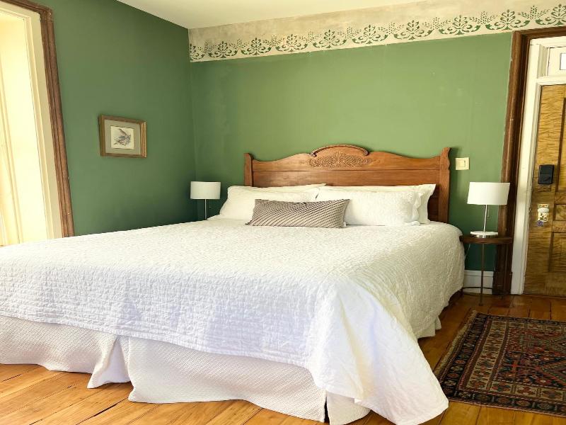 The Woodbridge House image