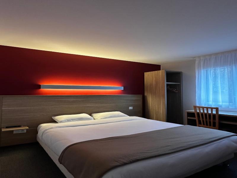 Fasthotel Laval image