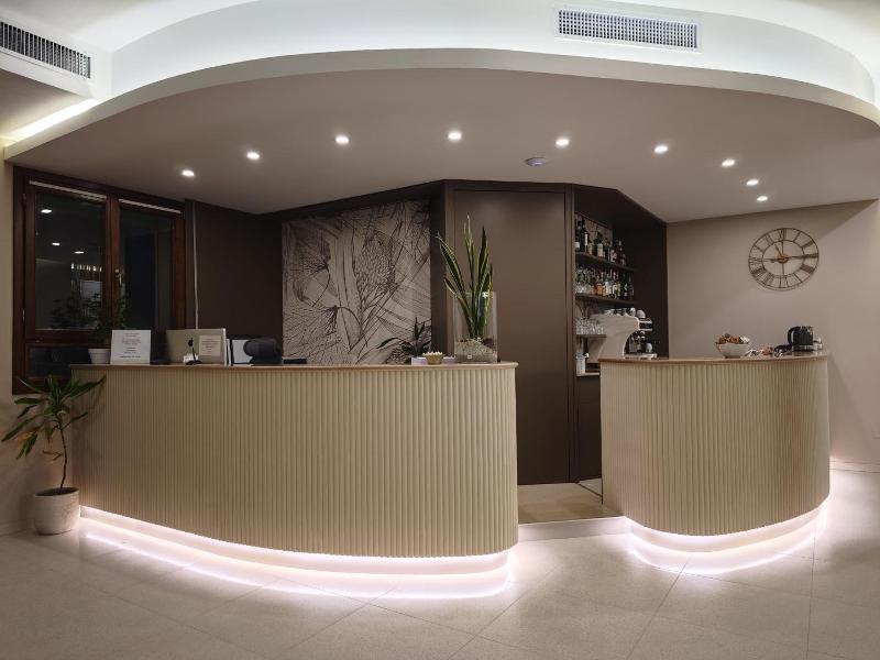 Albergo Grappolo D'oro image