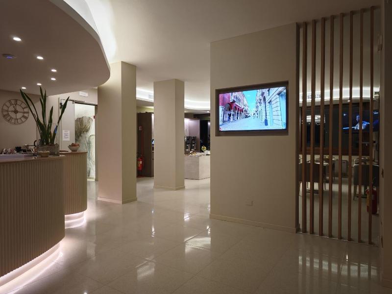 Albergo Grappolo D'oro image