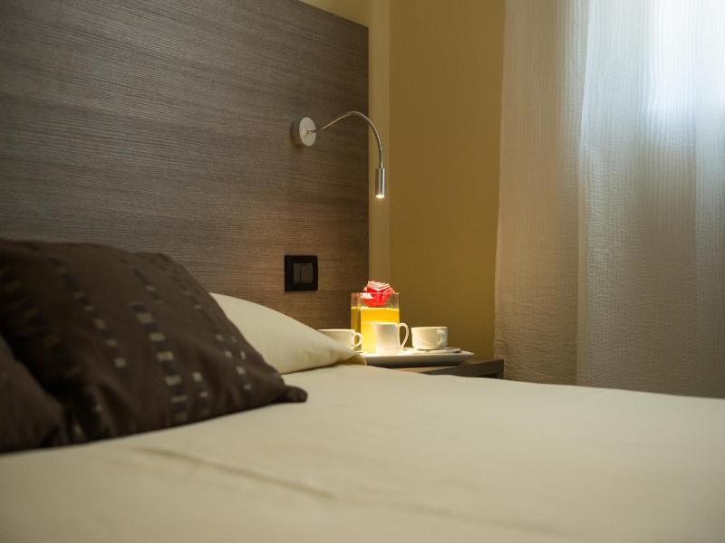 Albergo Grappolo D'oro image