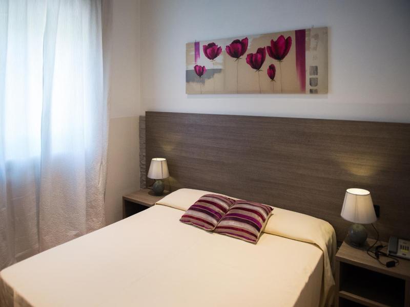 Albergo Grappolo D'oro image