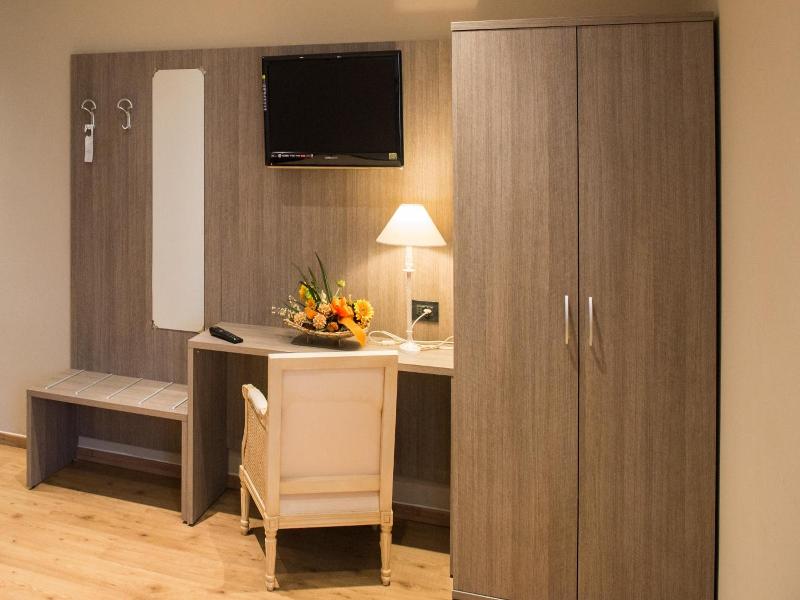 Albergo Grappolo D'oro image