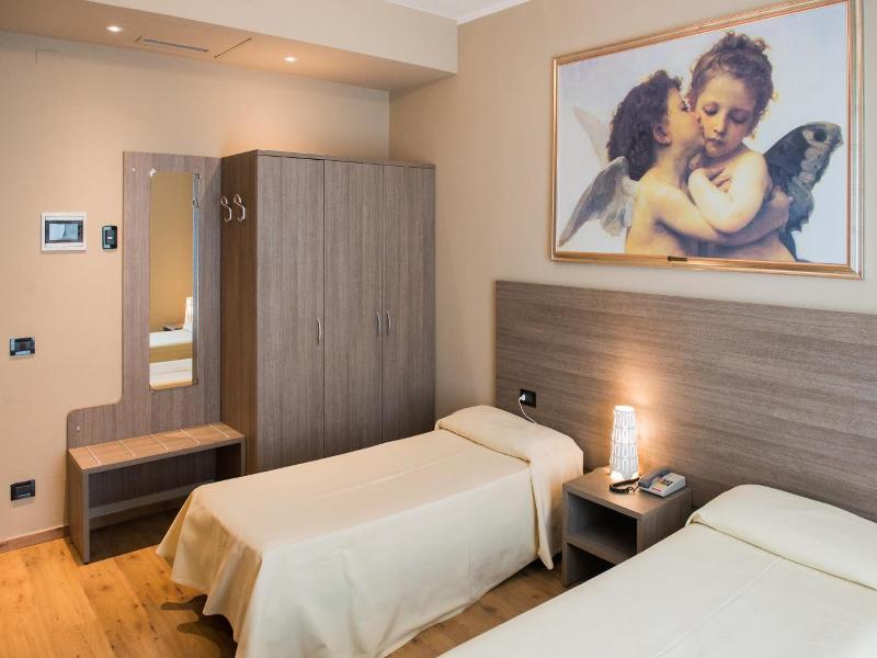 Albergo Grappolo D'oro image