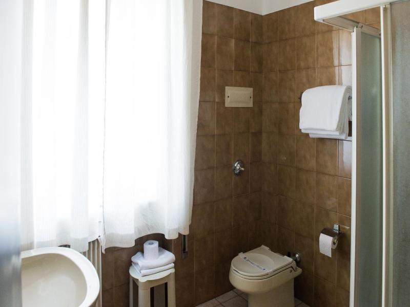 Albergo Grappolo D'oro image