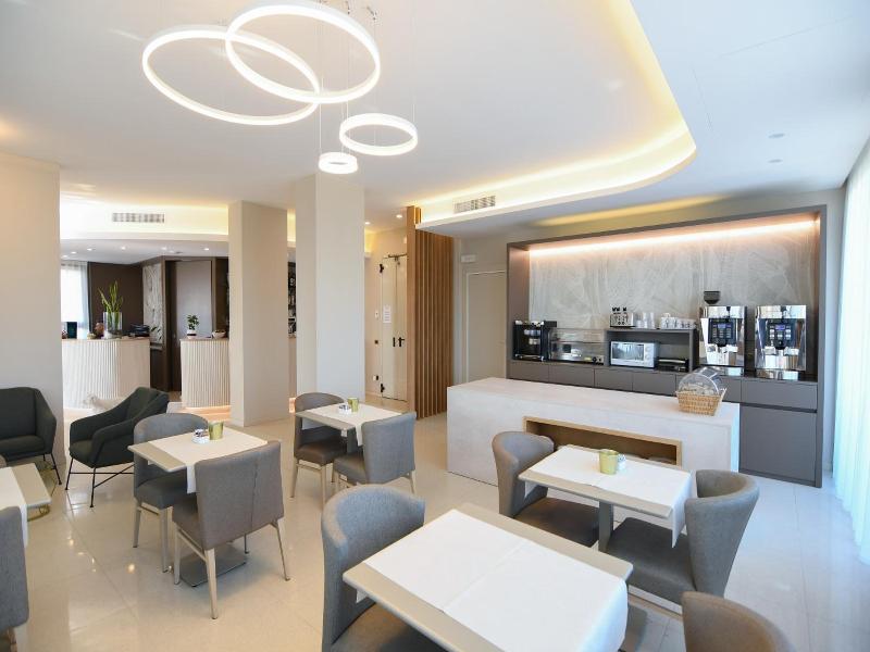 Albergo Grappolo D'oro image