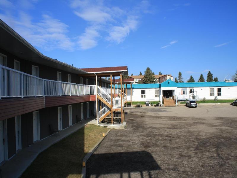 Chinook Inn image