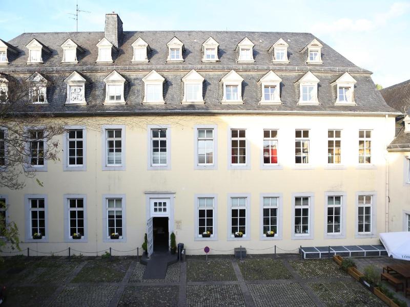 Kolping Hostel Trier Im Warsberger Hof image