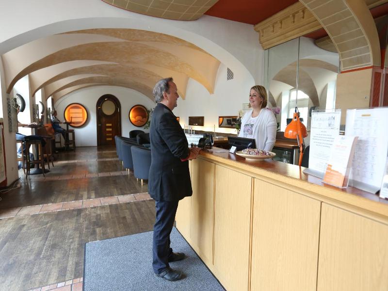 Kolping Hostel Trier Im Warsberger Hof image