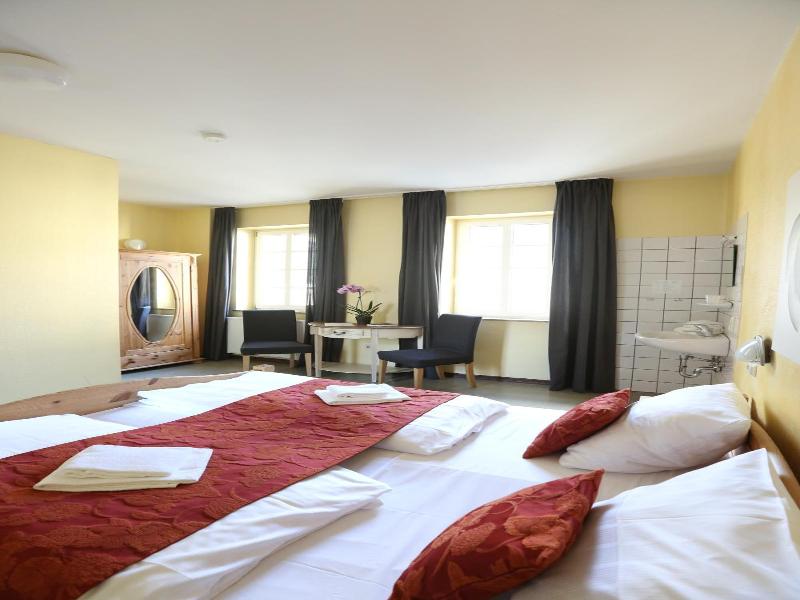Kolping Hostel Trier Im Warsberger Hof image