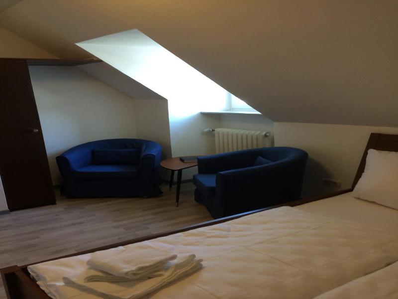 Kolping Hostel Trier Im Warsberger Hof image