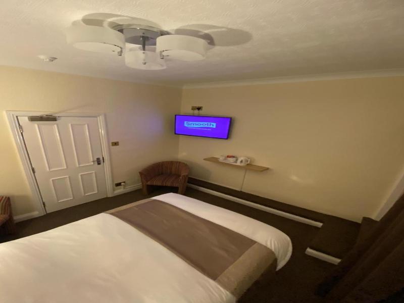 The Redwell Inn image