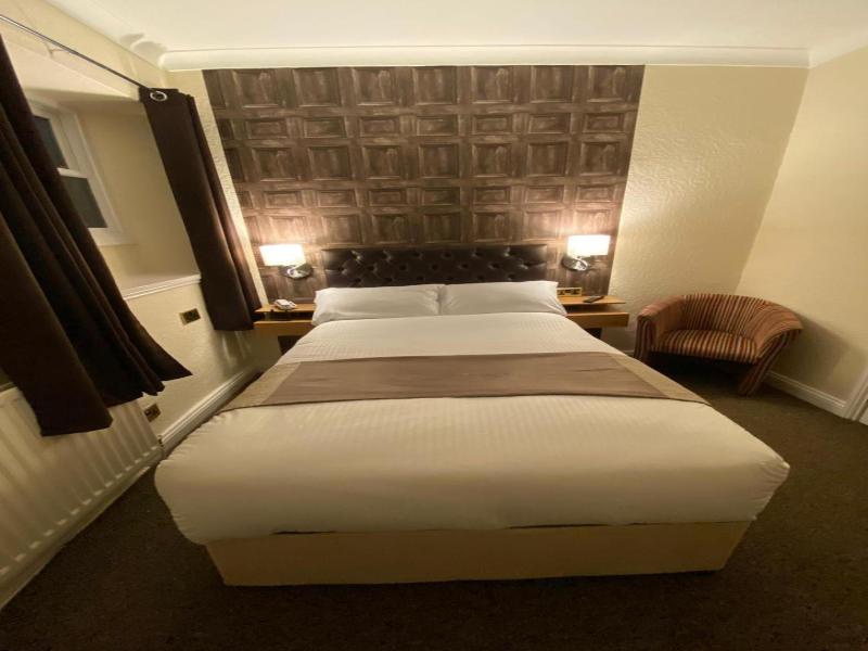 The Redwell Inn image